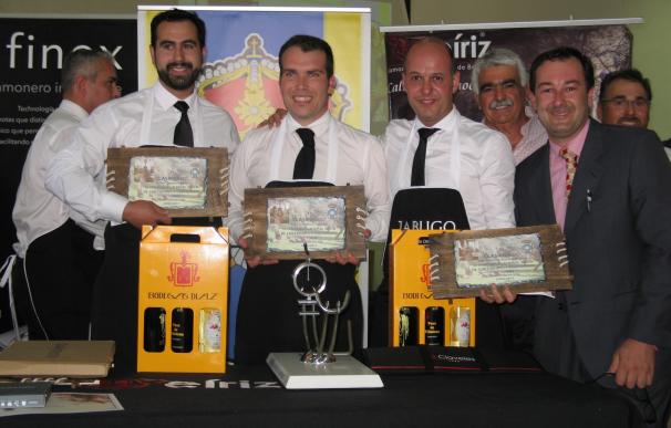 El pacense Juan José Masa se proclama ganador del VI Concurso Nacional de cortadores de jamón de Corteconcepción