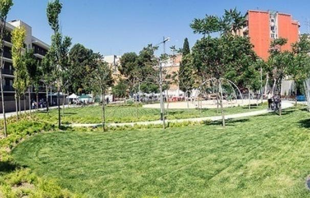 El Ayuntamiento de Barcelona finaliza las obras de reforma de la plaça Dones, en Nou Barris