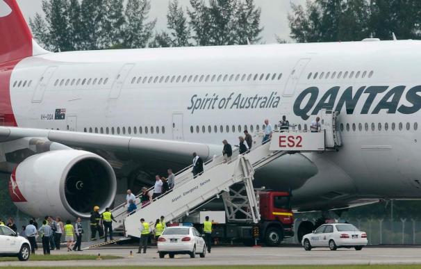 Qantas suspende los vuelos de todos sus Airbus A380 tras un aterrizaje forzoso en Singapur