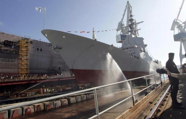 Navantia bota con éxito en Ferrol la Fragata "Cristóbal Colón"