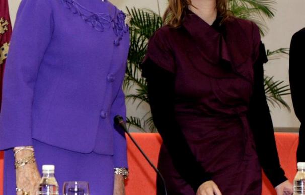 La reina Sofía inaugura un centro de equipamientos sociales en Fortuna (Murcia)