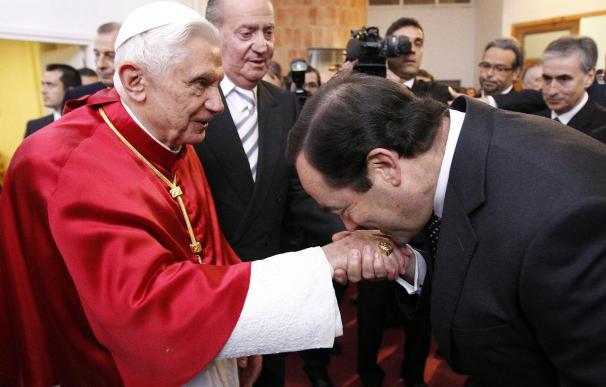 Bono ve disparatado creer que el Papa comparó España con la de los años 30