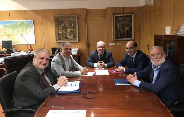 CEOE-Cepyme y el Gobierno de Cantabria reactivarán el contrato de aprendizaje