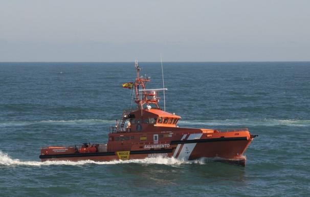 Interceptadas diez personas a bordo de una embarcación a 20 millas al suroeste de Tarifa