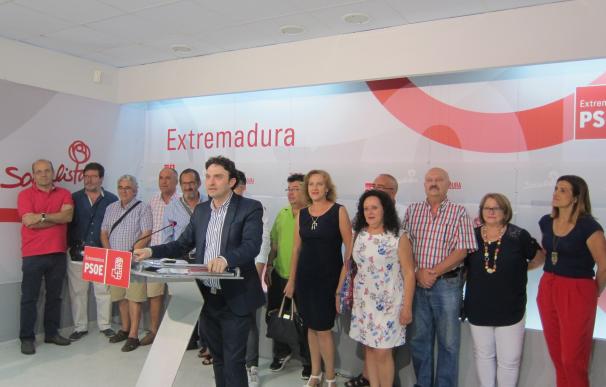 La precandidatura de Enrique Pérez defiende que el secretario general del PSOE extremeño no sea el candidato a la Junta