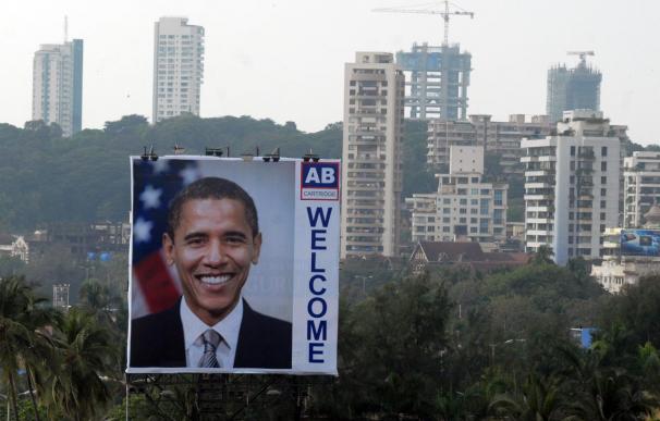 Obama comienza una visita a India para fomentar lazos comerciales y políticos