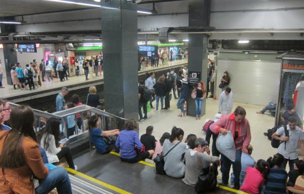 La huelga de Metro de Barcelona registra un 23% menos de pasaje en el paro de la tarde