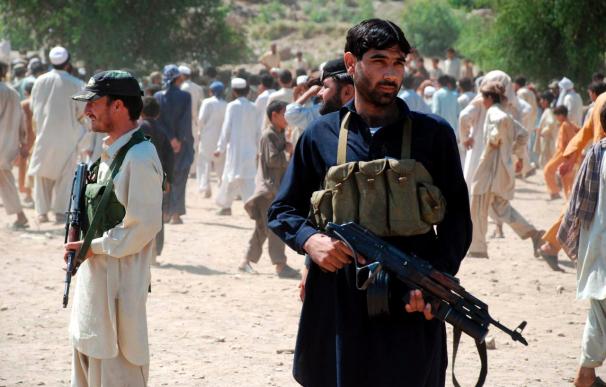 Mueren 17 insurgentes en bombardeos militares en una región tribal paquistaní
