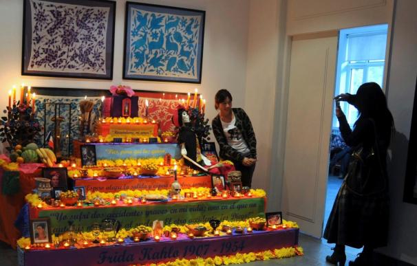 Altar mexicano a Frida Kahlo para celebrar el Día de Muertos en China