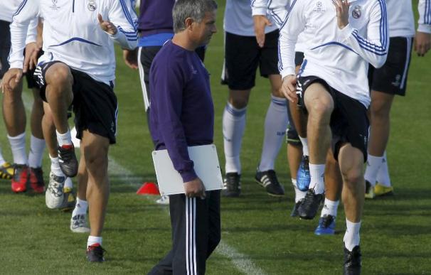 Mourinho convoca a todos los disponibles menos a 'Lass' Diarra para el partido contra el Milan