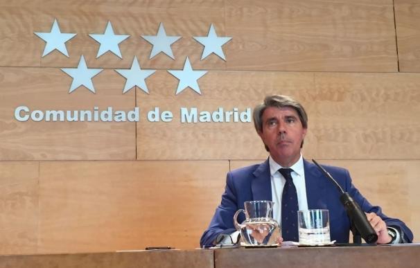 Garrido acusa a Aguado de estar "callado" con el contrato de su padre en la Asamblea, "similar" al de la cafetería