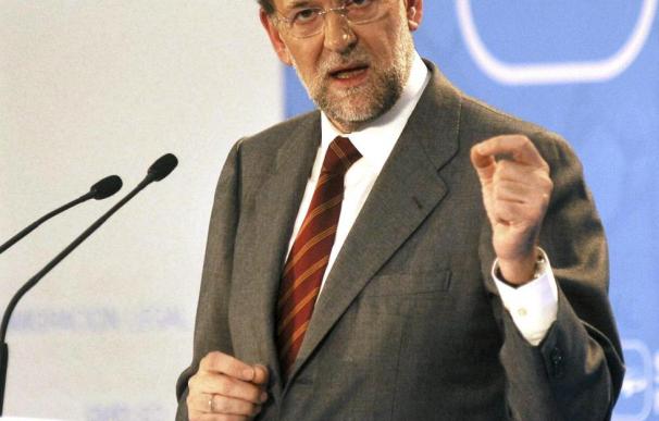 Rajoy abre la porra y pronostica un empate a dos en el clásico Barça-Madrid