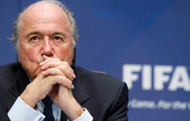La FIFA mantiene que la elección de los Mundiales de 2018 y 2022 será el 2 de diciembre