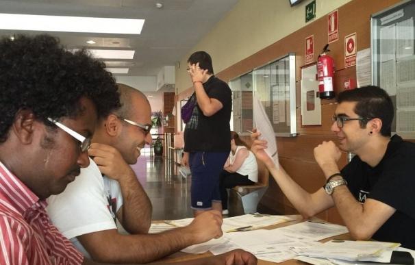 Potenciar la enseñanza del español y flexibilidad en las asignaturas, claves del programa de UCM para acoger refugiados