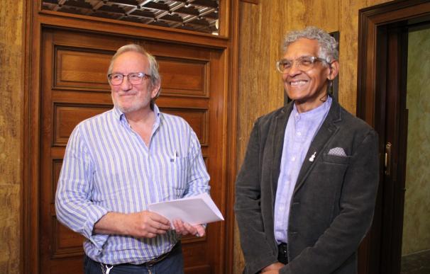 El escritor cubano Joel Francisco Rosell recoge en Soria el premio Avelino Hernández dotado de 6.000 euros