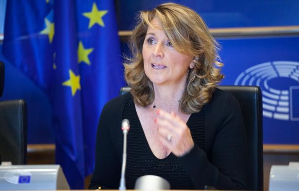 Rosa Estaràs anima a la UE a "avanzar en programas para cohesionar Europa" como el Erasmus+