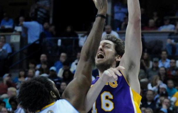 Surgen los mejores Spurs; tropiezan los Lakers y se hunden los Knicks