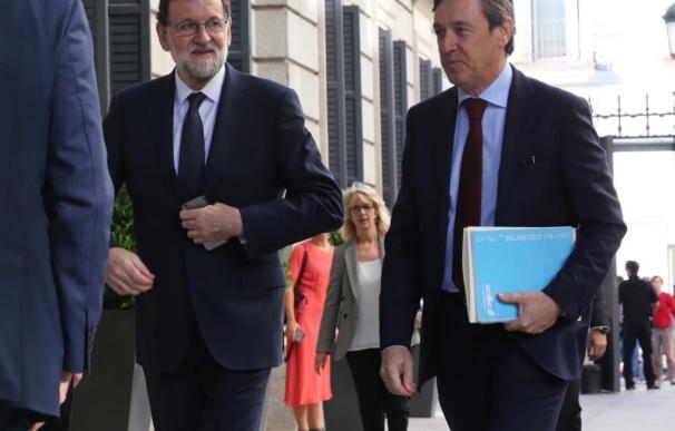 Rajoy replica a la moción de censura subrayando que el PP representa a una "gran mayoría" y trabaja "en favor de todos"