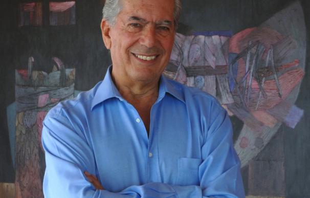 Mario Vargas Llosa presenta su nueva obra y el Nobel