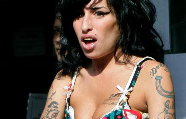 Amy Winehouse graba el clásico "It's my party" en un homenaje a Quincy Jones