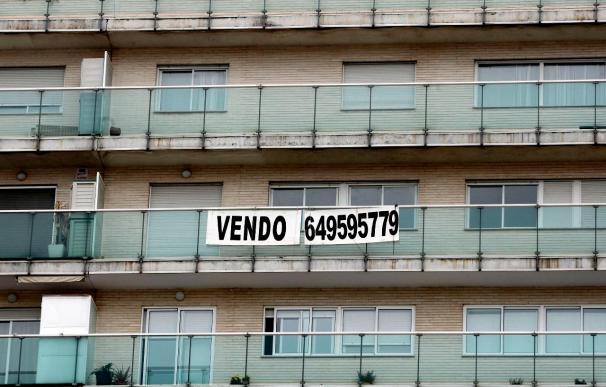 El ministro de Fomento insta a bajar los precios para dar salida al exceso de vivienda en España