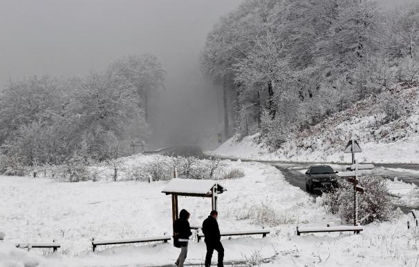 Diecisiete provincias en alerta por lluvias y nevadas