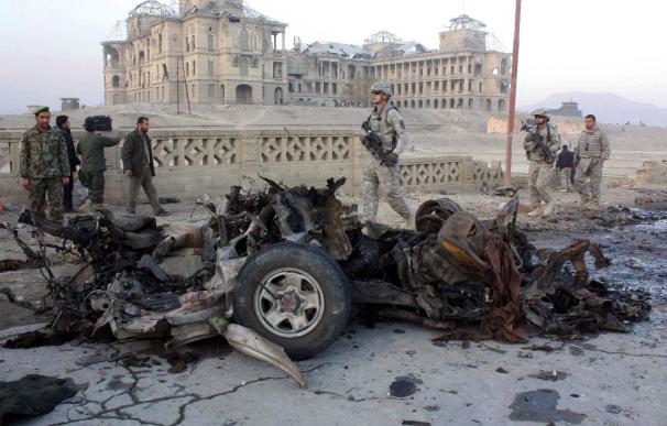 Mueren seis miembros de la ISAF en el ataque de un supuesto policía afgano