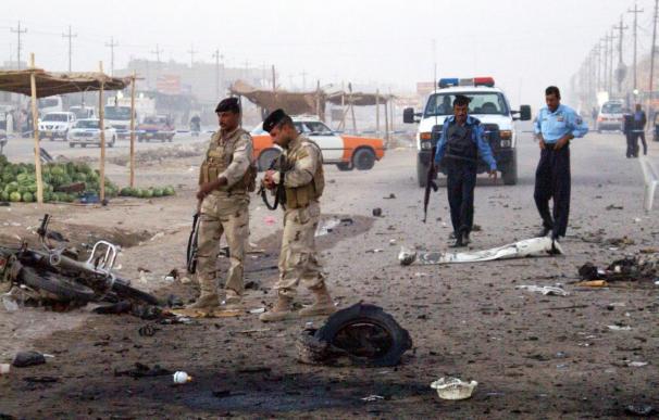 Mueren cuatro personas y otras 30 resultan heridas por un atentado en Irak