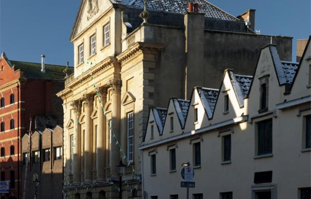 El teatro Bristol Old Vic, construido originalmente en 1744 y restaurado en la década de 1970, tendrá nuevas instalaciones y más espacio para ensayos.