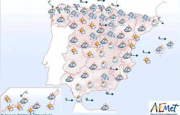 Viento fuerte en litoral gallego, cantábrico y andaluz, muy fuerte en Almería