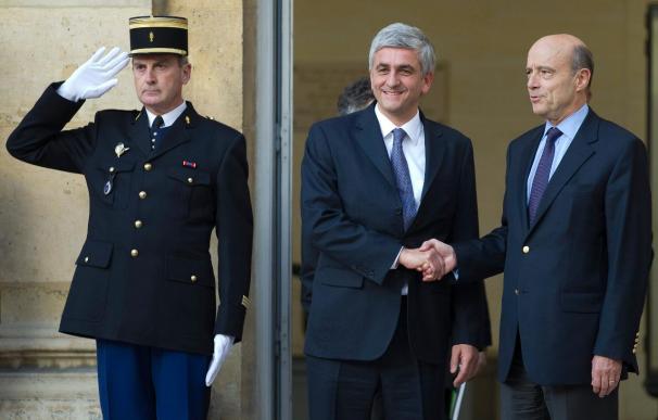 Juppé apuesta por Sarkozy como "único candidato" del centro-derecha para 2012