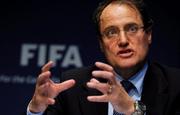 La FIFA "limpia" la candidatura ibérica y suspende a seis miembros