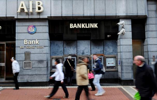 El ministro irlandés de Finanzas dice que su país podría aceptar una ayuda económica para la banca
