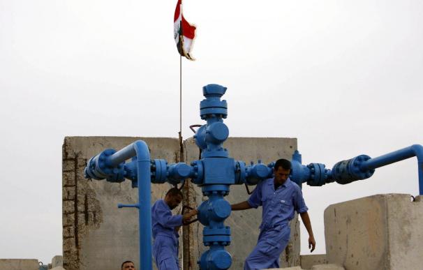 El barril de la OPEP retrocede un 0,5 por ciento hasta los 81,90 dólares