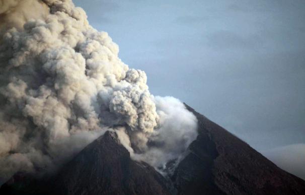 Elevan a 191 los muertos por la erupción del volcán Merapi en Indonesia