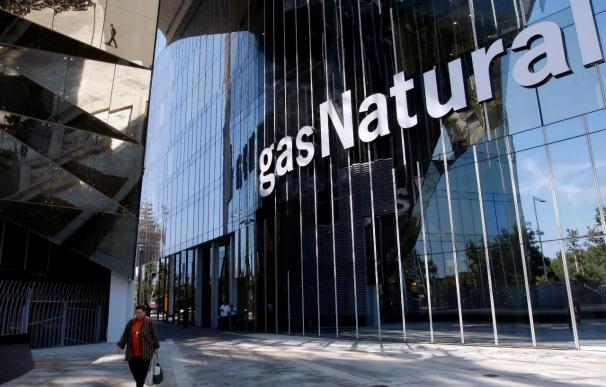 El tribunal arbitral suspende cautelarmente el laudo impugnado por Gas Natural
