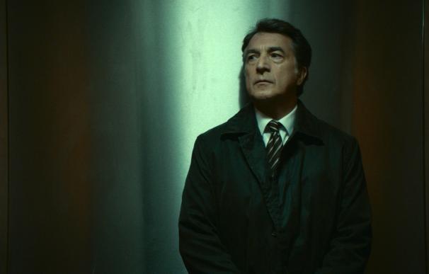 Thomas Kruithof dirige a François Cluzet en 'Testigo', un thriller sobre la "obsesión por el control" y la "corrupción"