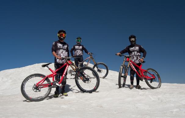 La Sierra Nevada Límite, con un millar de ciclistas, dedica su edición de 2017 a la campaña Respeto Mutuo