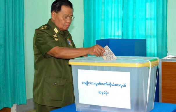 El partido de los generales birmanos se proclama vencedor de los comicios