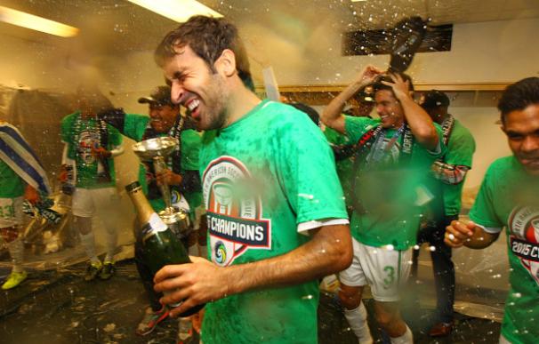 Raúl se despidió con un título. / Getty Images
