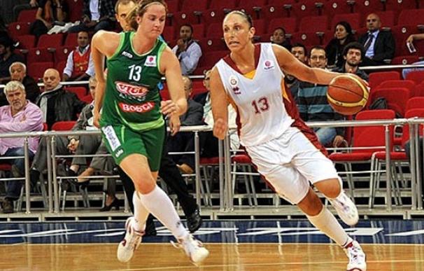 Diana Taurasi, la mejor jugadora del mundo, se niega a llevar el uniforme que exige la FIBA.