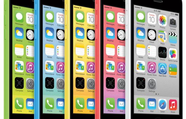 Un rumor predice la llegada de un iPhone de 4". ¿Será similar al iPhone 5c? (Apple)