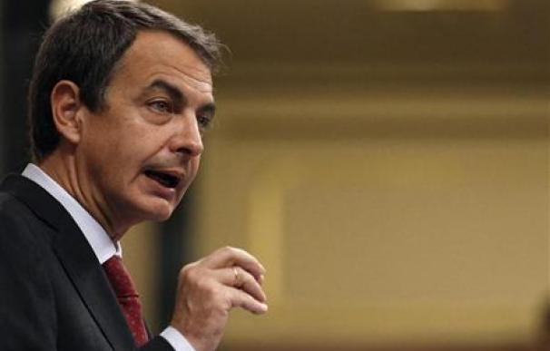 Zapatero anuncia una privatización parcial de AENA y Loterías