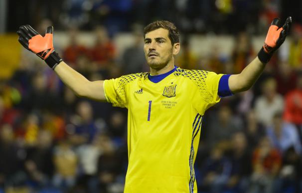 Casillas 'se retirará' en 2018, según el videojuego 'FIFA' / AFP