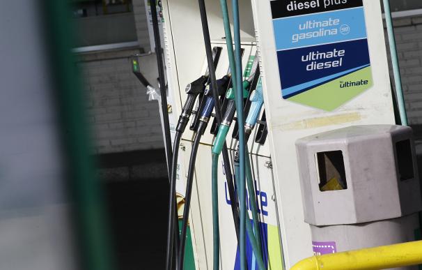 El IPC interanual sube dos décimas en octubre, hasta el -0,7%, por las gasolinas