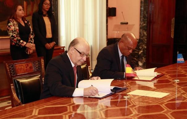 España y Cabo Verde firman el convenio para evitar la doble imposición y prevenir la evasión fiscal