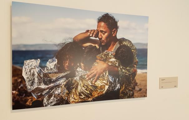 La exposición 'En busca de refugio' de CEAR muestra la "terrible" situación de los refugiados a través de 25 fotografías