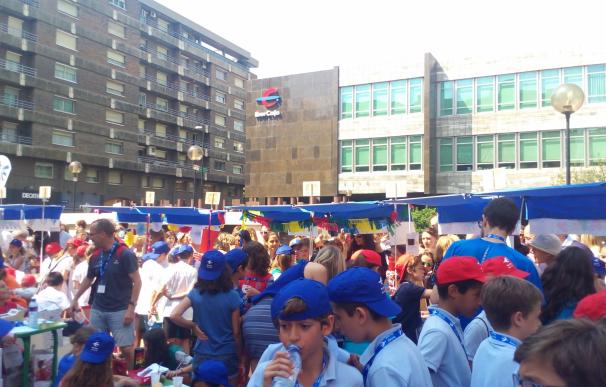Unos 1.300 alumnos participan en el Mercado de cooperativas escolares de Ibercaja