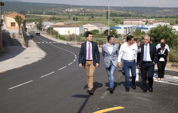 Ceniceros resalta trabajo del Gobierno para que los accesos por carretera a municipios "sean más seguros y cómodos"