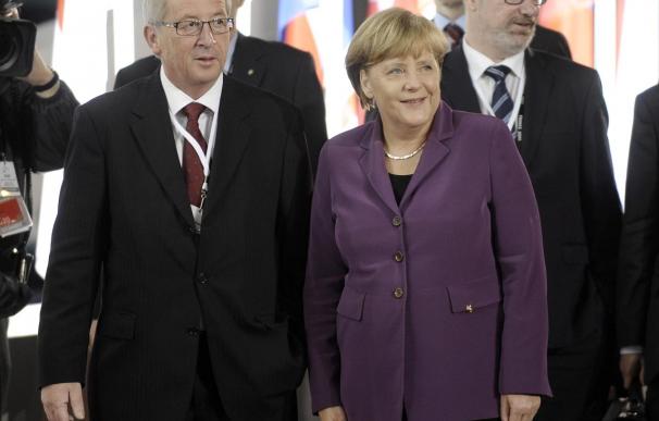 Juncker afirma que el comportamiento de Papandréu ha sido "desleal"